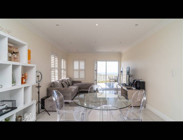 4 BEDROOM APARTMENT FOR SALE IN LA LUCIA RIDGE